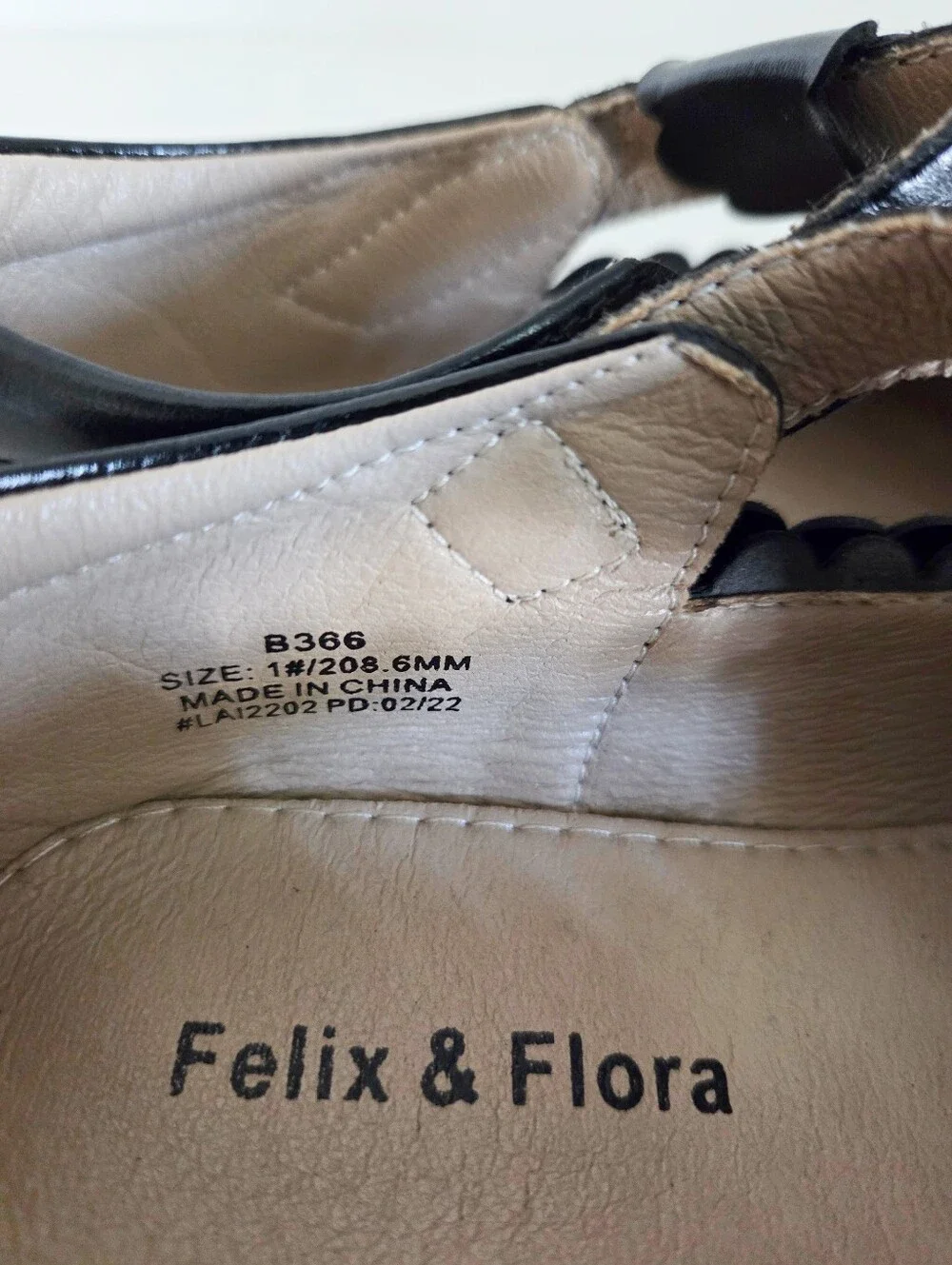 Felix & Flora excellent almost